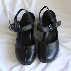 Born Concepts B.O.C.  “Barbuda” Mary Jane clogs